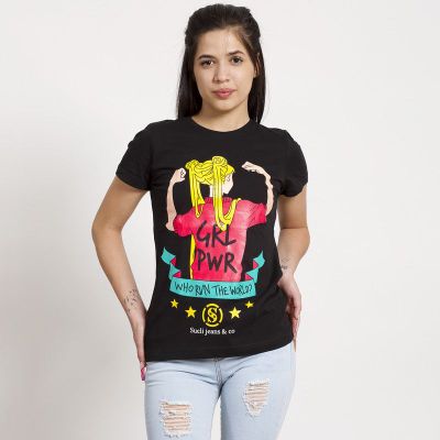 POLERA MANGA CORTA NEGRA ESTAMPADO SAILOR