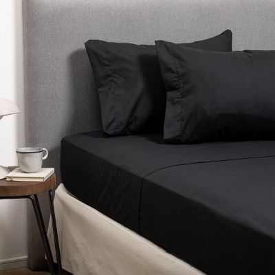 Imagen 2 del producto COMBO SABANA NEGRA + CUBRECOLCHON 1,5 PLAZAS