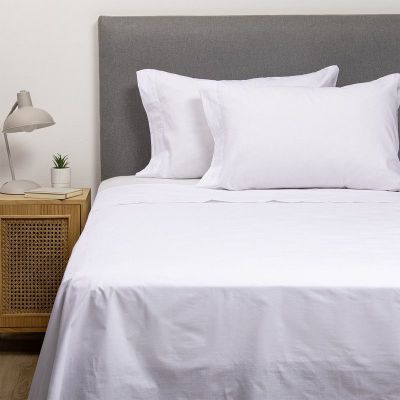 Imagen 2 del producto COMBO SABANA BLANCA + CUBRECOLCHON 1,5 PLAZAS