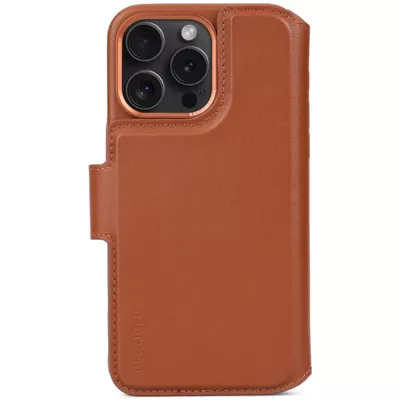 Funda cuero Wallet MagSafe iPhone 15 Pro Max Decoded Café
