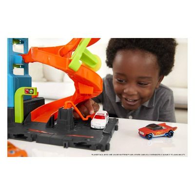 Imagen 2 del producto HOT WHEELS CITY AUTOLAVADO MEGA TORRE