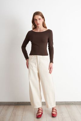 Imagen 2 del producto Polera Manga Larga Cuello Bote Café Nicopoly