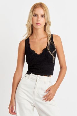 Top Encaje Escote V Negro Nicopoly