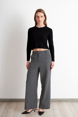 Imagen 2 del producto Polera Manga Larga Crop Negro Nicopoly