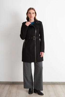 Imagen 2 del producto Abrigo Cierre Lateral Negro Nicopoly