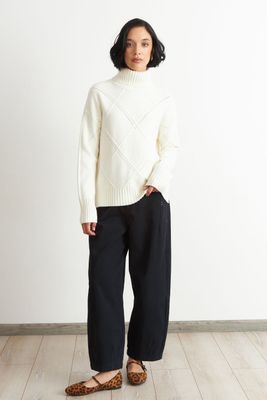 Imagen 2 del producto Sweater Cuello Alto Rombos Blanco Nicopoly