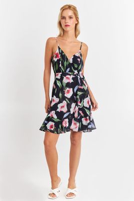 Imagen 2 del producto Vestido Corto Floral con Vuelos Cruzados Rosado Nicopoly