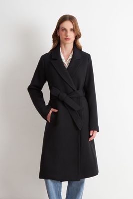 Imagen 1 del producto Abrigo Cinturón y Solapa Negro Nicopoly