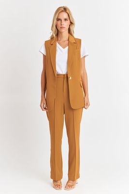 Imagen 2 del producto Blazer Sin Mangas Botón Lúcuma Nicopoly