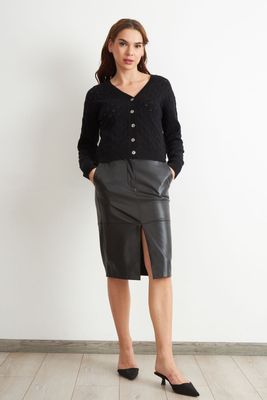 Imagen 2 del producto Cárdigan Tejido Calado Cuello V Negro Nicopoly