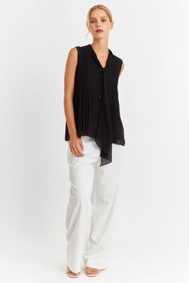 Imagen 2 del producto Blusa Cuello Tipo Corbata Negro Nicopoly