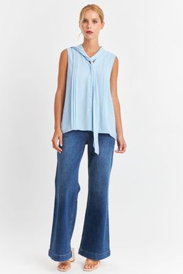 Imagen 2 del producto Blusa Cuello Tipo Corbata Celeste Nicopoly