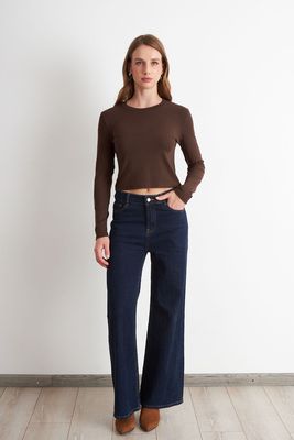 Imagen 2 del producto Polera Manga Larga Crop Café Nicopoly