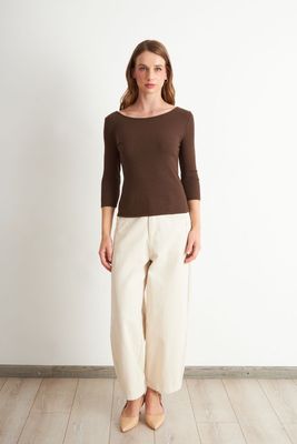 Imagen 2 del producto Polera Manga 3/4 Cuello Bote Café Nicopoly