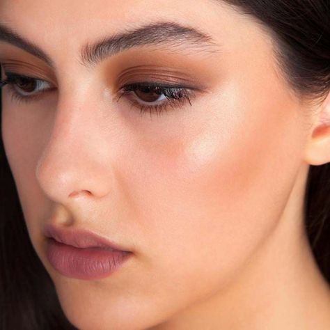 THE BALM Iluminador Bonnie-Lou Manizer-3