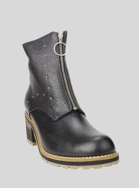 Botín Exs Tachas Cuero Negro-1