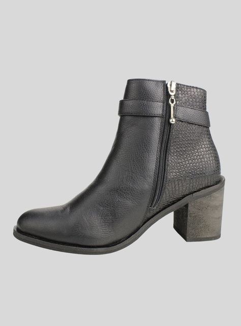 Botín Exs Broche Reptil Cuero Negro-2