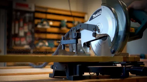 Sierra Ingleteadora Compuesta 255 Mm 1500 W. -14.7 Kg Makita MLS100-1