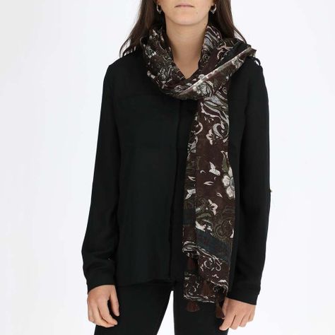 Pañuelo Estampado Floral Negro Humana-2