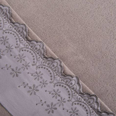 Sabana Polar Lisa Broderie King Taupe-2