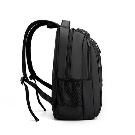 Mochila Multifuncional 36 Litros: Impermeable, Compartimento para Laptop y Puerto USB-2