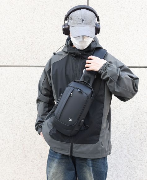 Bolso MOVAC Urban Trekker Mochila Bandolera De Pecho Antirrobo Hombre Puerto Carga USB-3