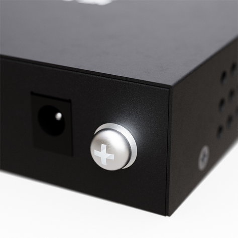 Switch de escritorio Nexxt Solutions 5 puertos NSW-V501P PoE-4