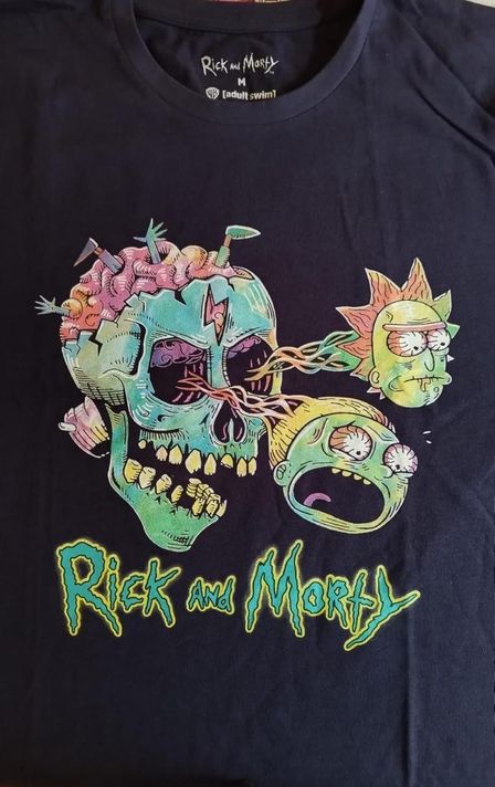 Rick and Morty Polera Talla M Calavera y ojos-1