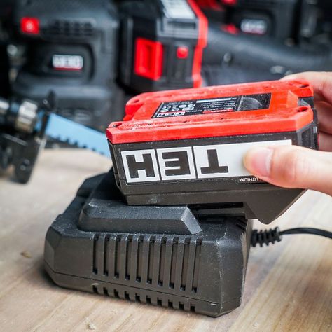 Cargador de Baterías 20V TEHTOOLS-4