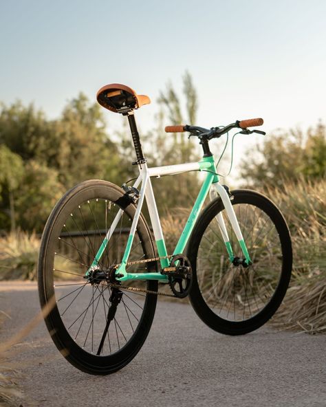 Bicicleta urbana La Fugitiva El Plan de Fuga Verde - Blanco-2