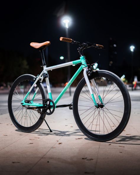 Bicicleta urbana La Fugitiva El Plan de Fuga Verde - Blanco-1