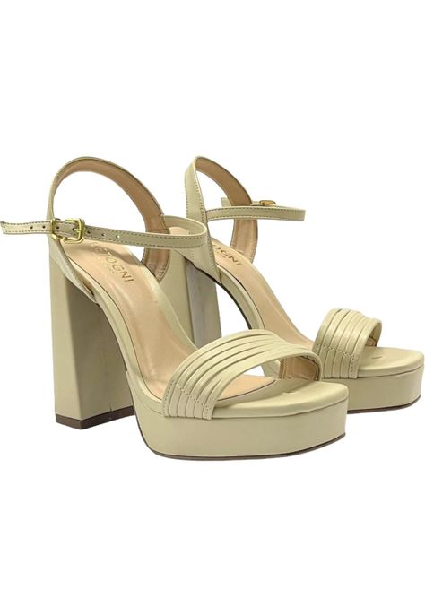 Sandalia Mujer Beige Luciana Detogni-3