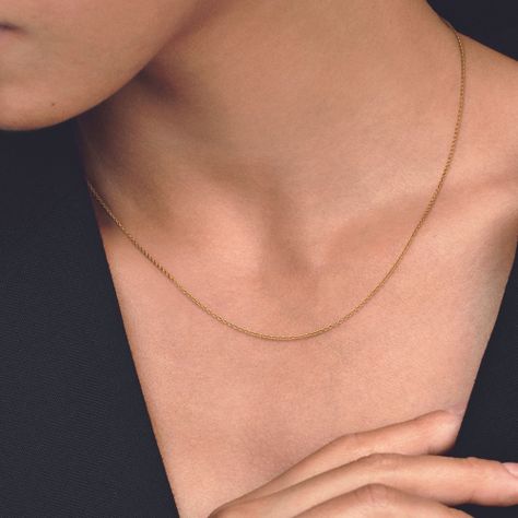 Collar de ancla clásico en Oro-1