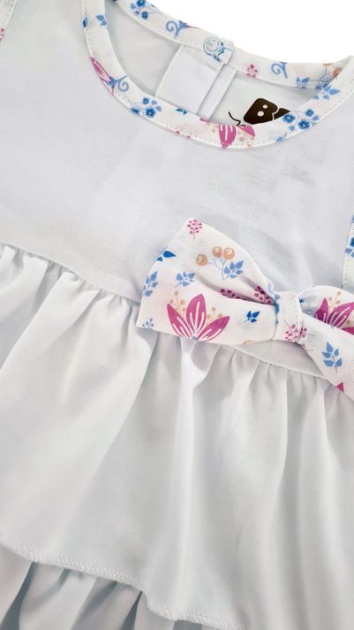 BATITA CON BOBOS MAS SHORT CLAROS 6-9 MESES-2