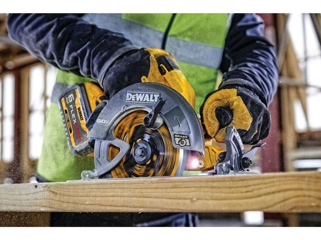 Kit Sierra Circular 7 1/4 + 2b +1c + Accs Dewalt Dcs578t2-b2-7