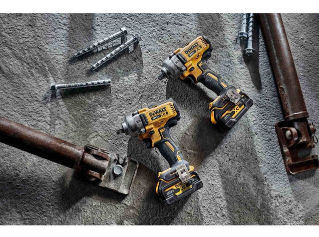Llave De Impacto 1/2 (Sin Baterias) 20v Dewalt DCF892B-6