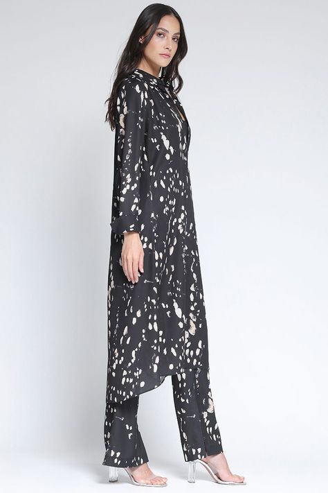 Camisa Extra Larga Estampado Manchas Negro Liola-1