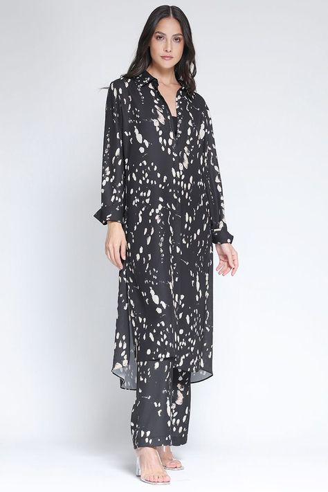 Camisa Extra Larga Estampado Manchas Negro Liola-4
