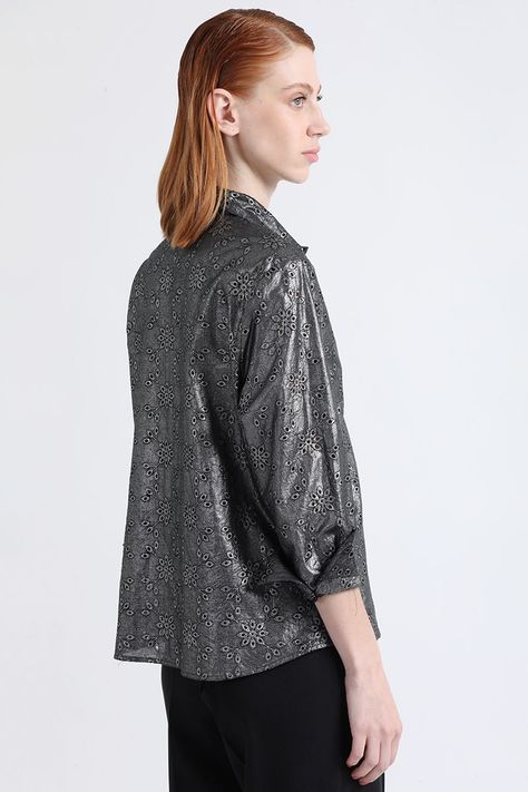 Blusa Bordados Perforados Folia, Negro Liola-3