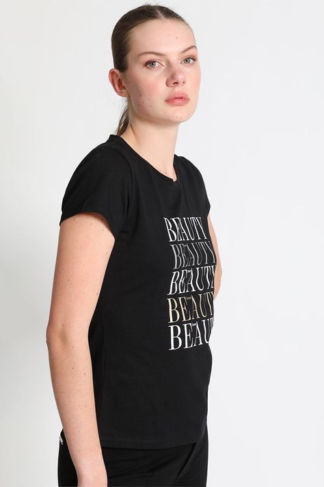 Polera Estampado Texto Negro Liola-3