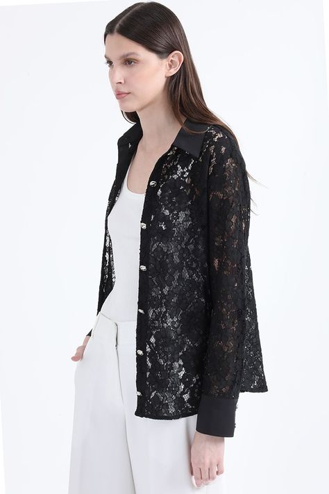 Blusa Encaje Boton Fantasia, Negro Liola-2