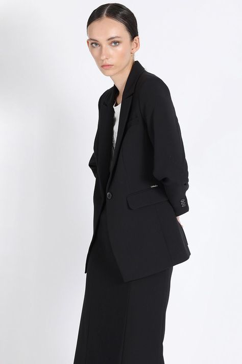 Blazer Entallado Negro Liola-3