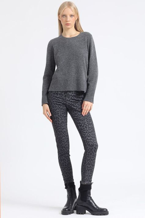 Sweater Recto Tejido Punto, Boton Decorativo, Gris Liola-1