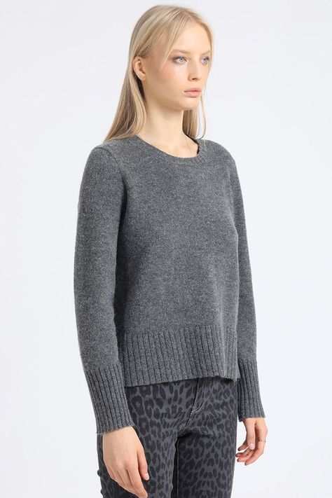 Sweater Recto Tejido Punto, Boton Decorativo, Gris Liola-3