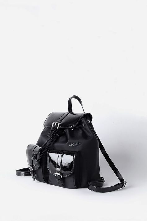 Mochila Tela Aplicación Charol, Negro Liola-4