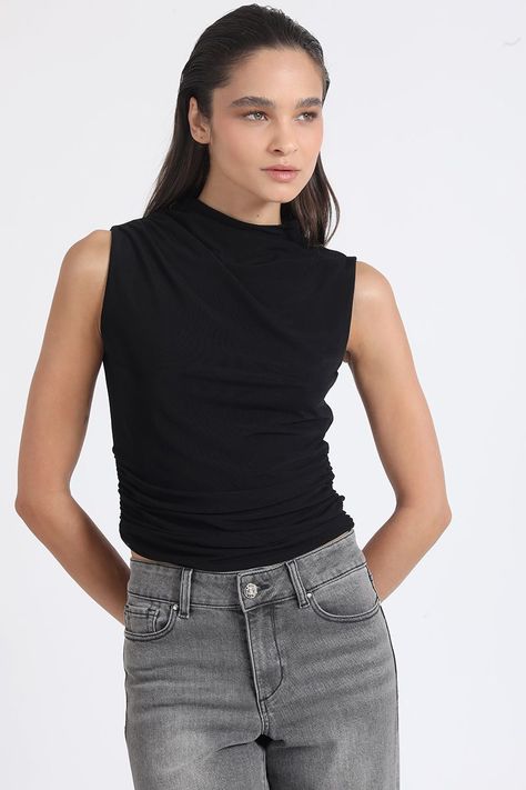 Top Malla Con Recogido En Costados Y Un Hombro, Negro Liola-1