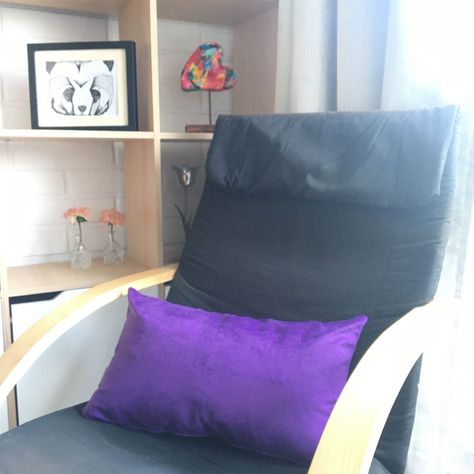 COJIN DECORATIVO DISEÑO SUAVE MORADO 50X30 RELLENO-1