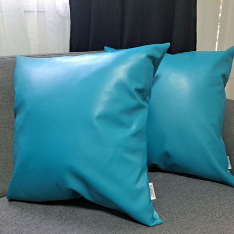Cojin Decorativo EcoCuero Turquesa 60x60 Relleno-1