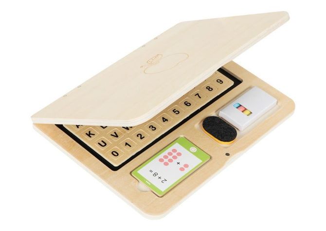 LAPTOP DE MADERA INTERACTIVO-2