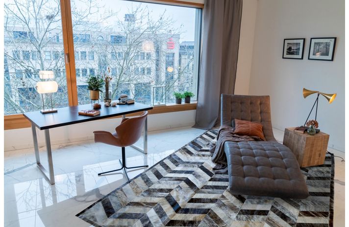 Alfombra Cuero Moo 166x236 cm Mod Brahman Grey-1